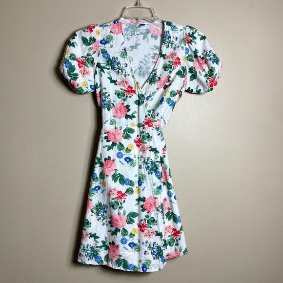 Old Navy Floral Puff-Sleeve Mini Wrap Dress - Picture 5 of 14